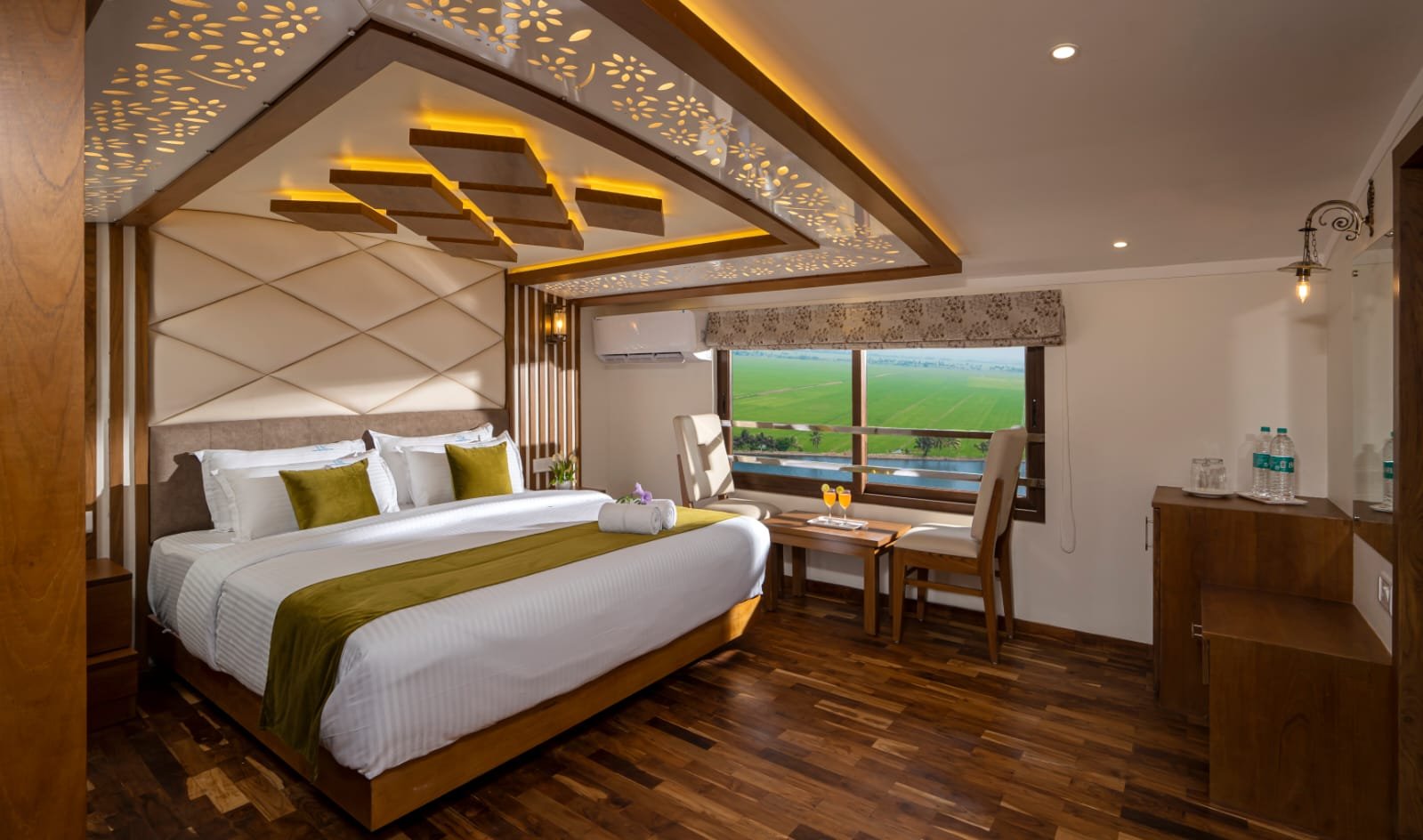 Why Houseboating is the Best Luxury Vacation to Enjoy in 2023